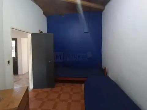Venta Casa Lote Propio 8,66m x 24,71m, con Local, Patio, Bal