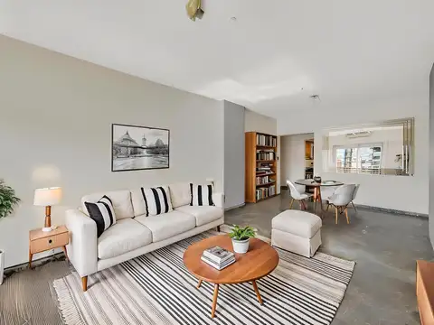 Departamento 4 ambientes CON COCHERA Piso alto al frente. Balcon. Venta