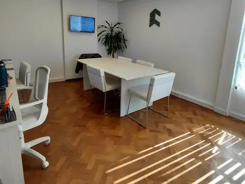 Oficina en Alquiler en Centro, $ 1.100.000