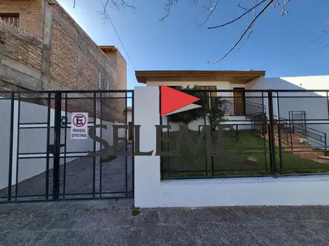 Casa uso Comercial en alquiler - Neuquén capital