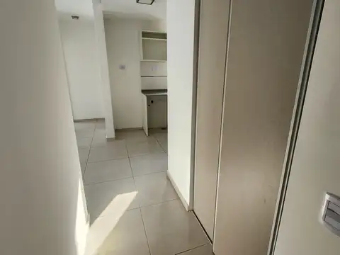 Domingo F. Sarmiento 1300, Piso 2