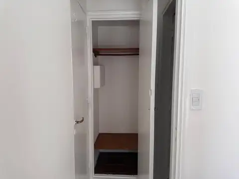 DEPARTAMENTO DE 2 AMB EXTERNO CON BALCON TERRAZA. RECICLADO