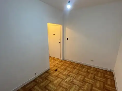 Venta. Departamento 2 ambientes. 11 de Septiembre y Pedraza.