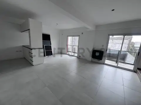 Duplex en venta 5 e/ 69 y 70 La Plata