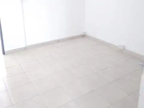 Depto Tipo Casa en Alquiler al Este