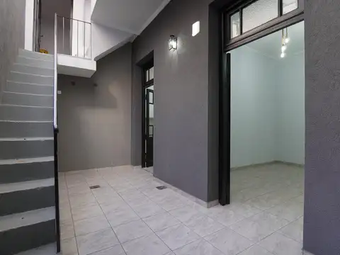 VENTA PH 2 AMBIENTES CON TERRAZA, PARQUE PATRICIOS.