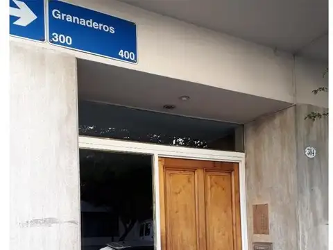 Granaderos 300, Piso 2