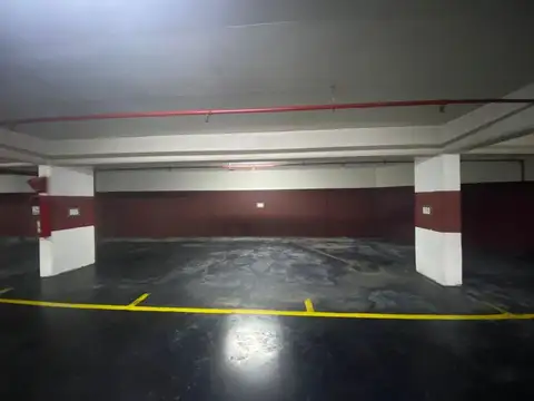 Cochera Fija con Renta Asegurada UF 2