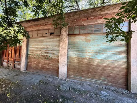TERRENO CON 2 LOCALES A REFACCIONAR