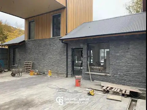 VENTA Local a estrenar de 131 m2  zona céntrica Calidad Premium San Martin de los Andes