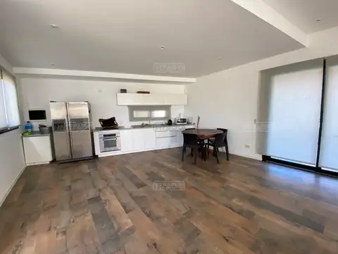 Casa en Alquiler en Pilar del Este - San Ramiro, USD 1.100