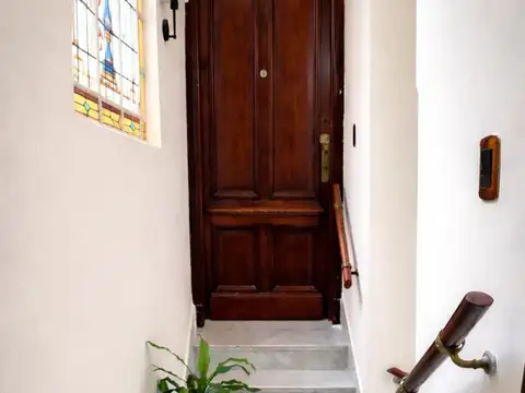 Depto Tipo Casa 5 ambientes con 2 baños