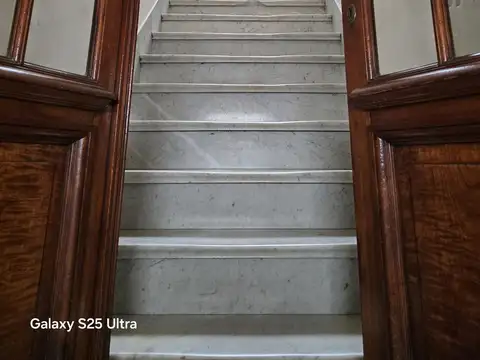 Depto Tipo Casa en Venta de 5 ambientes