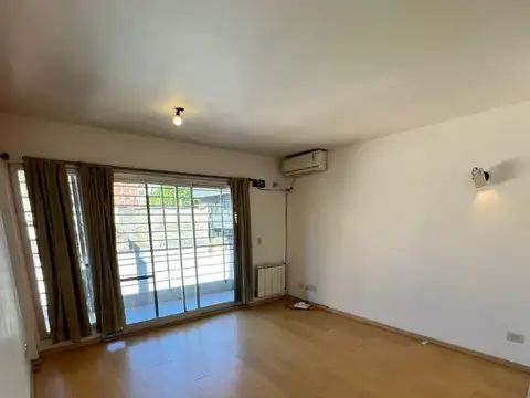 Belgrano 1200 , Piso 2º