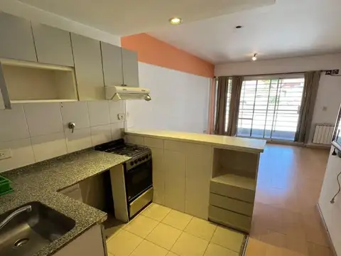 DEPARTAMENTO 2 AMBIENTES CON COCHERA