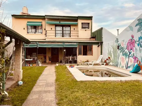 Casa impecable 5 ambientes Ituzaingó Norte VENTA