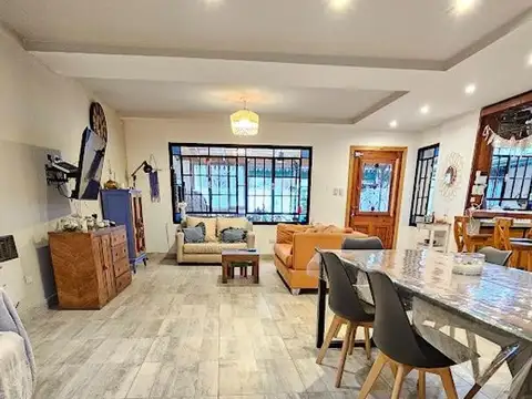 Casa 4 ambientes con 4 baños