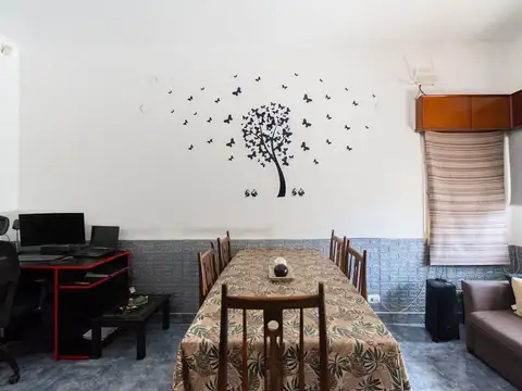 Casa 3 ambientes con 1 baño