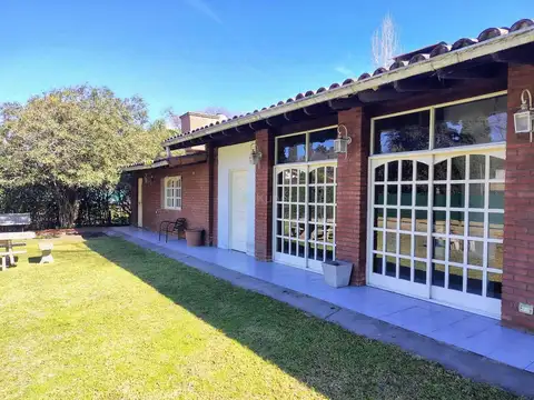 Casa a la venta de 3 ambientes en Robles del Monarca, Pilar, G.B.A. Zona Norte