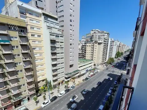 Av Colon 1500