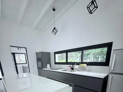 Casa 3 ambientes con 2 baños