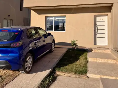 Dúplex en Venta Barrio La Peregrina