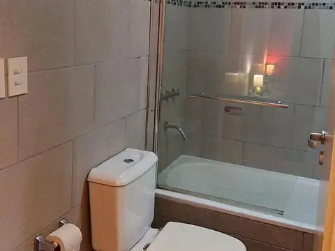 Agüero 800, Piso 1