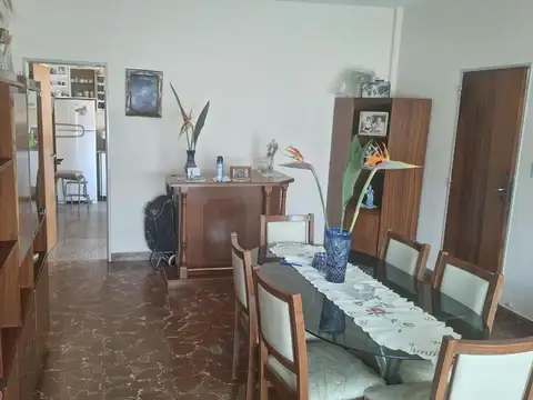 Depto Tipo Casa en Venta de 5 ambientes