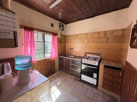 Casa céntrica de 3 amb. sobre terreno de 520 m2 a la venta - Cañuelas