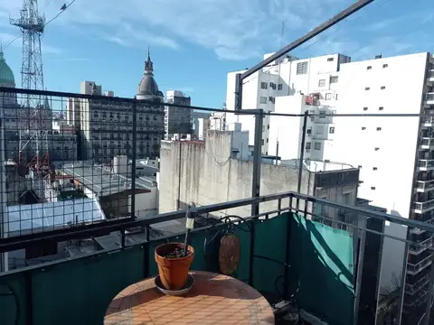 VENTA DEPTO SEMIPISO 3 AMB. C/BALCON TERRAZA, IMPECABLE  