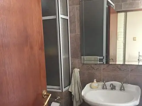 Depto Tipo Casa 4 ambientes con 2 baños
