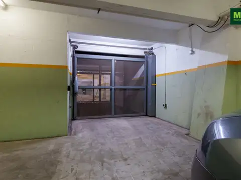 cochera fija y cubierta en villa urquiza primer subsuelo