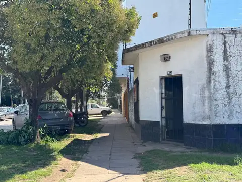 CASA A LA VENTA 2 AMB C/PATIO - FERRARI MERLO