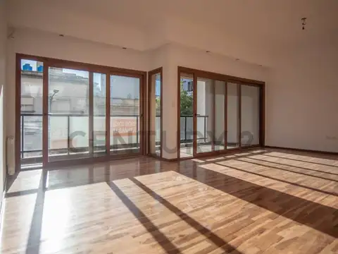 Departamento en Venta en La Plata de 3 dormitorios.