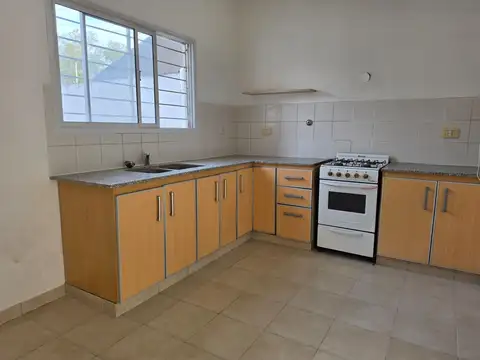 Depto Tipo Casa en Alquiler de 3 ambientes