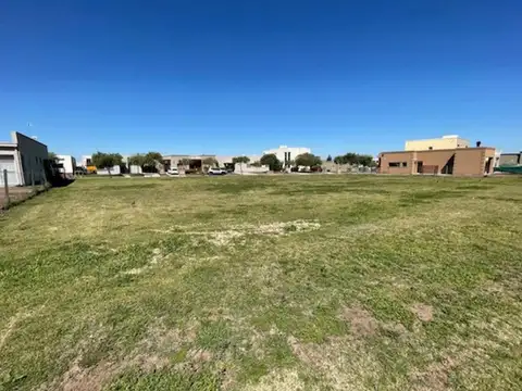 Terreno en Venta en Pilar del Este - San Ramiro, USD 31.000