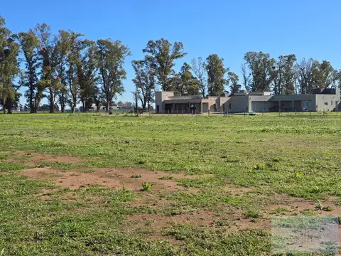 Terreno en Venta en Los Tres Pinos, USD 17.500