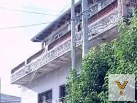 Casa en venta - 3 Dormitorios 2 Baños - 293Mts2 - La Tablada