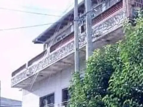 Casa en venta - 3 Dormitorios 2 Baños - 293Mts2 - La Tablada