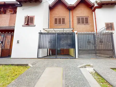 DUPLEX EN VENTA FLORENCIO VARELA PATIO 
