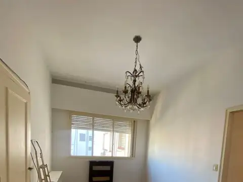 ALQ 2 AMB CFTE luminoso, baño y cocina comp, aire acond frio, EXC UBICACION