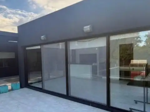 Casa en Venta en Santa Barbara, USD 890.000