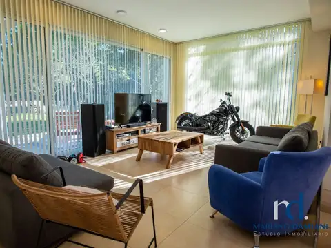 Casa 4 ambientes con 3 baños