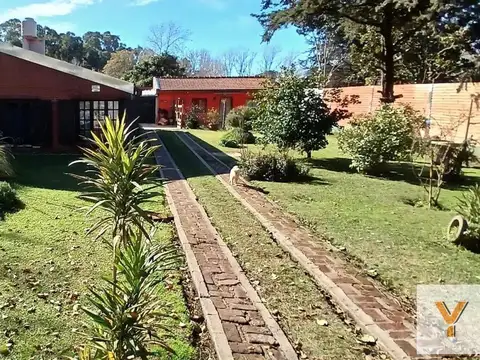 Casa quinta en venta - 4 Dormitorios 3 Baños - Mar del Plata
