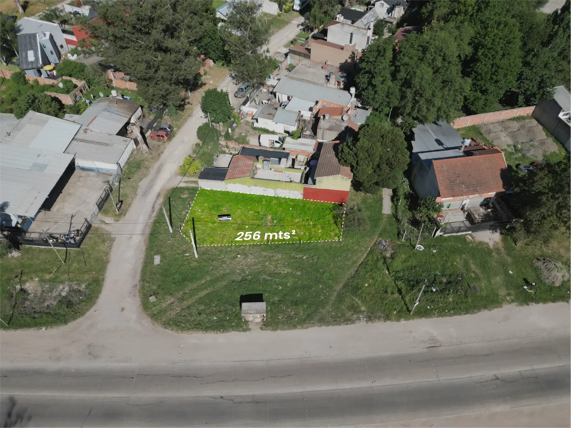 Lote de 256 m² sobre Av. Jorge Newbery