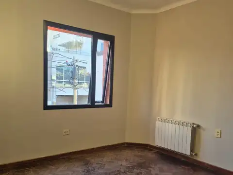 Alvarado 1300