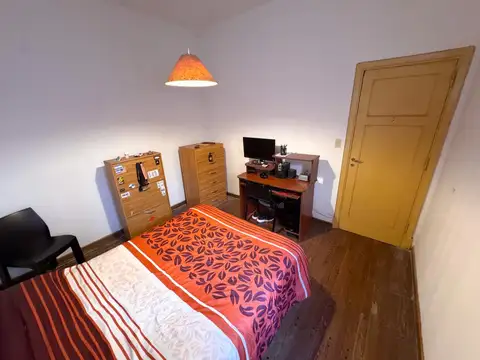 Depto Tipo Casa en Venta 50 años