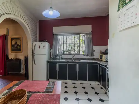 Casa de 7 Ambientes - Multifamiliar - Flores