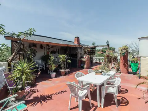 Casa de 7 Ambientes - Multifamiliar - Flores