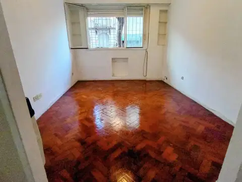 VENTA DEPTO CABALLITO 2 AMB BAÑO EN SUITE C/PATIO
